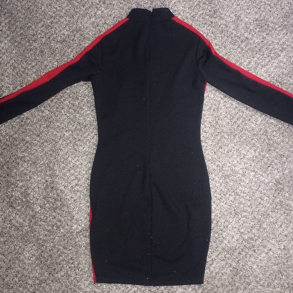 Dress - Picture 2 of 4